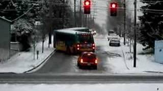 Articulated Bus in Seattle slides on snow [upl. by Regni]