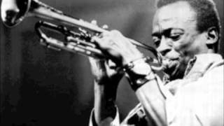 Miles Davis amp Charlie Parker  A Night In Tunisia [upl. by Heida131]