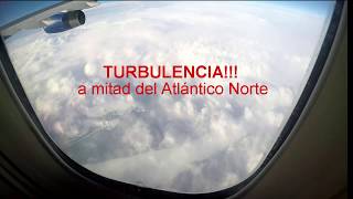 Turbulencia Común a Mitad del Atlántico Norte  Boeing 747400 [upl. by Buyer468]