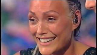 Anna Oxa  Senza pietà Premiazione Vincitrice Sanremo 1999 [upl. by Aldis]